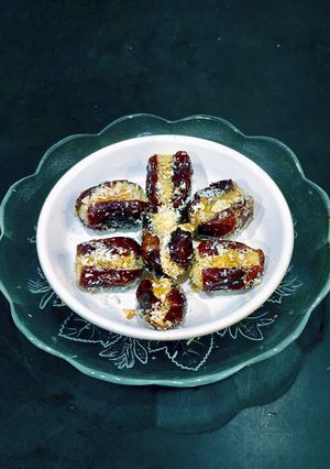 A picture of Stuffed Dates.