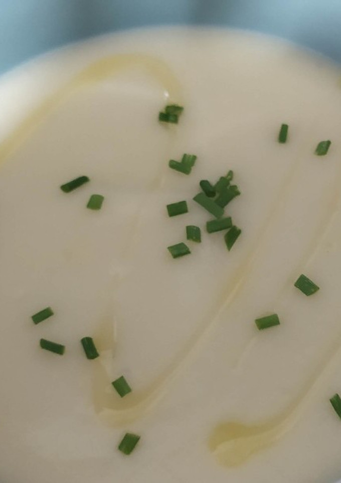 Una foto de Vichyssoise de manzana
