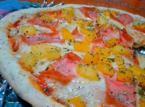 Una foto de Pizza casera con masa artesanal al orégano