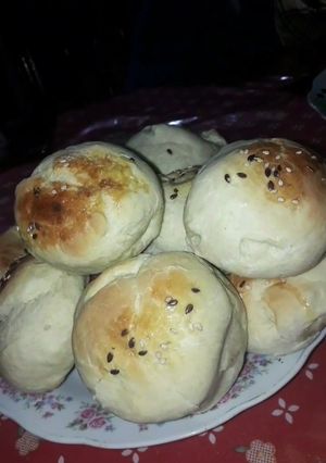 Una foto de Pan de hamburguesa fácil, suave y rico