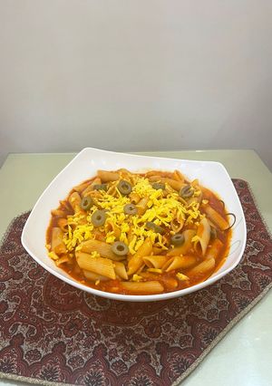 عکسی از دستور پاستا با گوجه و سیر