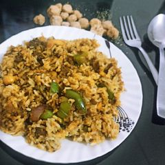 A picture of Soyachunk kheema fried rice.