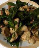 Thịt lợn xào lá móc mật