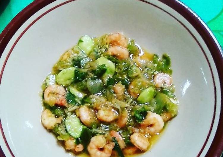 Langkah Mudah untuk Menyiapkan Sambal Udang Cabai Hijau, Lezat