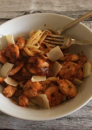Une photo de Fetucini aux crevettes 🍤