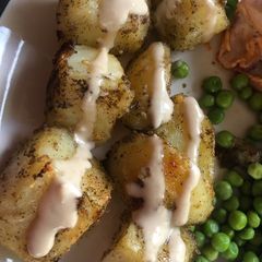 A picture of Zaatar roast potatoes.