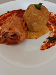 Una foto de Cerdo mechado en salsa de ciruela 🐷🍴