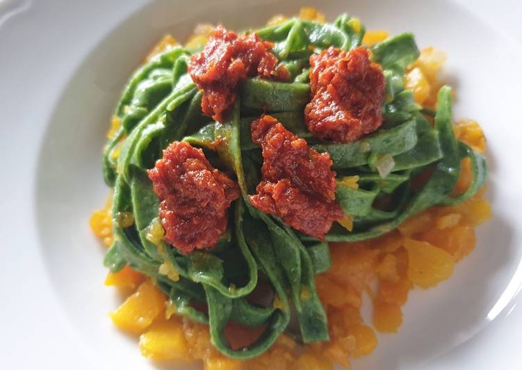 Tagliatelle al cavolo nero zucca e nduja ⭐