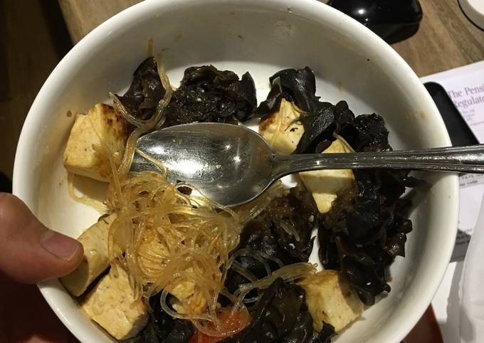 Wood fungi stir fry (soak 4h, pre 5m, cook 5m)