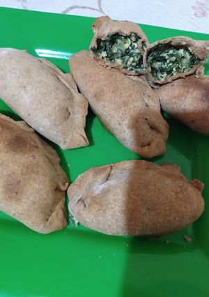 Una foto de Empanadas de espinaca, con masa casera integral