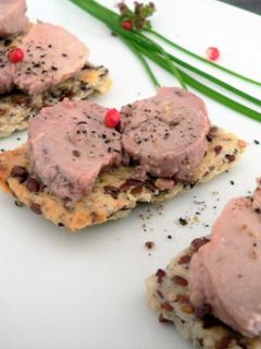 Une photo de Crackers aux graines mélangées,foie de morue