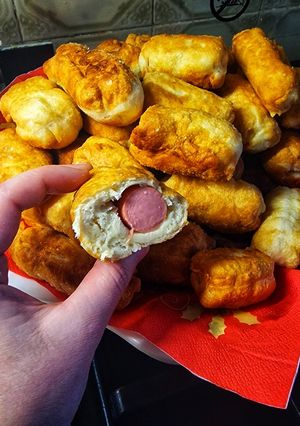 Virslivel töltött lángos recept fotója