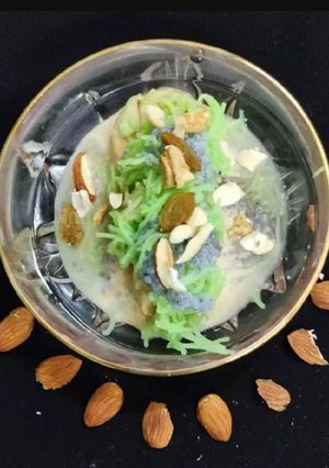 A picture of Falooda.