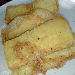 A picture of Egg coated yam.