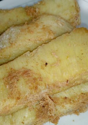 A picture of Egg coated yam.