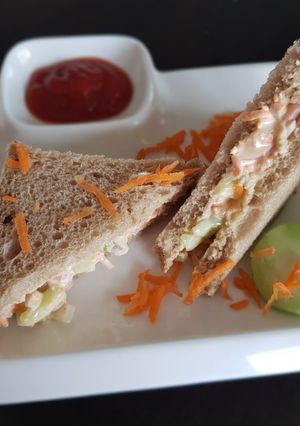 A picture of Mayo Cold Sandwich.