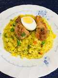 Arroz verde con espinaca y piernita de pollo al horno con crema a la huancaína!