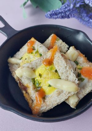Foto resep Mini Egg in Bread Hole Toast (Telur Puyuh di dalam Roti Berlubang)
