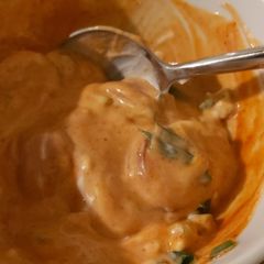 A picture of My chunky sriracha mayo.