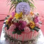 Vanila cake with flower theme