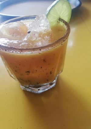 Una foto de Prepara de maracuyá a base de mezcal