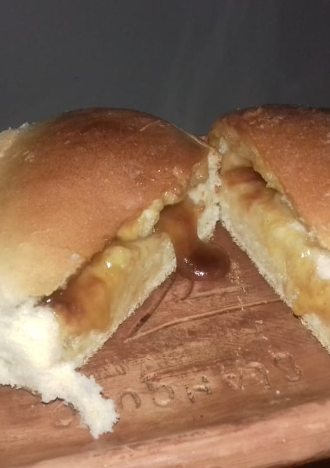 Una foto de Pan relleno de dulce de batata y membrillo