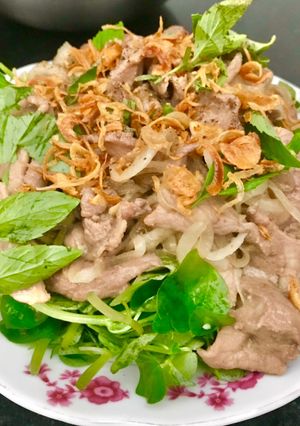 Hình của món Thịt Nai trộn rau càng cua.