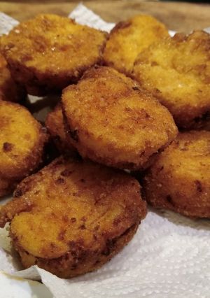 Una foto de Bocaditos de macarrones con queso fritos