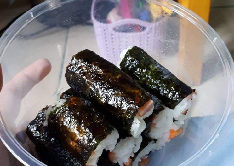 Resep Kimbab/lemper Korea anak kost | Resep Membuat Kimbab/lemper Korea anak kost Yang Lezat Sekali