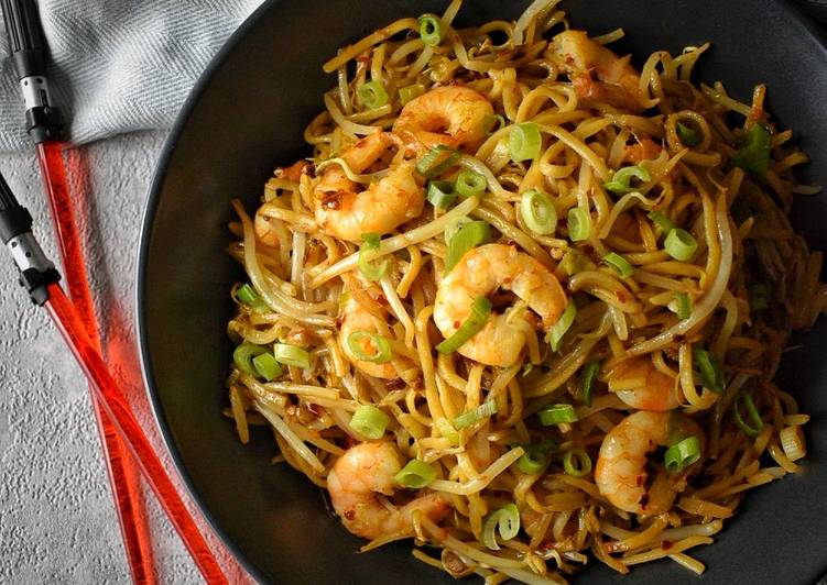 How to Prepare Super Quick Homemade King Prawn Chow Mein