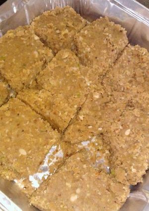 A picture of Gur papri.