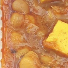 A picture of Matar paneer.