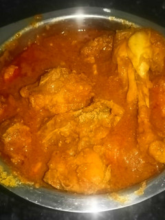 ढाबा स्टाइल चिकन करी (Dhaba Style chicken curry recipe in hindi) रेसिपी मुख्य फोटो