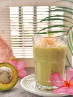 Foto resep Smoothies Alpukat Timun