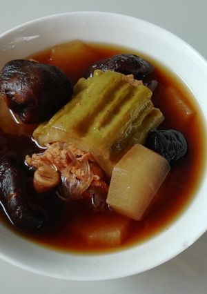 รูปของ 2020 10.มะระยัดไส้กับน้ำซุปแบบก๋วยเตี๋ยวไก่