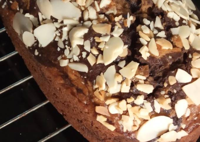 Ini dia! Resep mudah buat Marble banana almond cake  sedap