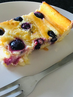 A picture of Blueberry cheese cake.