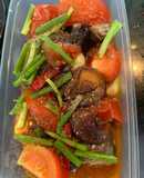 Cá kho nấm đông cô và cà