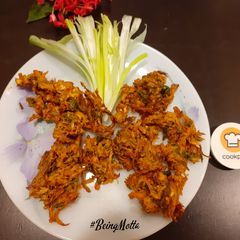 A picture of Crispy Green Onions Cabbage Pakodas.