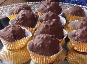 Una foto de Ferrero Rocher caseros