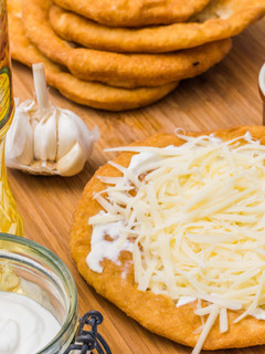 Burgonyás lángos recept fotója