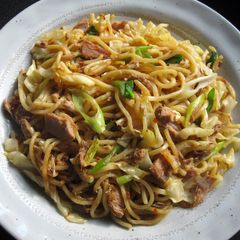 A picture of Tuna Yakisoba.
