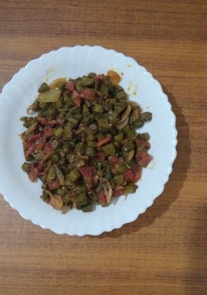 A picture of Okra Bhujia.