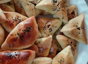 صورة لوصفة فطائر اللحمه والبطاطا