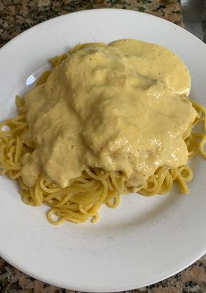 Una foto de Tallarines con salsa huancaína