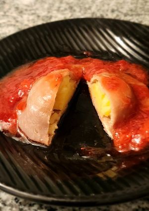 Una foto de Sorrentinos de fécula de mandioca con chocolate y relleno de crema pastelera