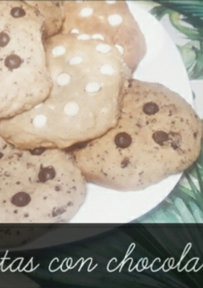 Una foto de Galletas de CHOCOLATE y MANÍ son (blandas) "COOKIES AMERICANAS"