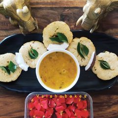 A picture of Coconut Rava Medu Vada (airfryer recipe).