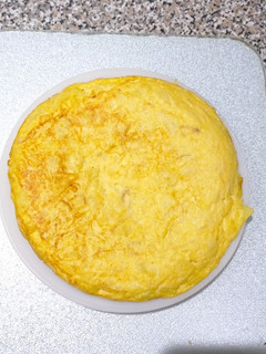 Una foto de Tortilla de patata (en microondas y sartén)