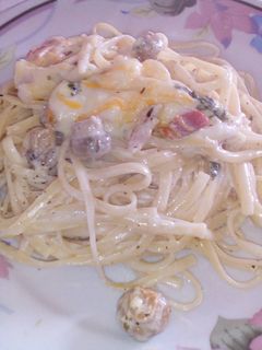 Una foto de Tallarines a la carbonara, a mi manera🍝